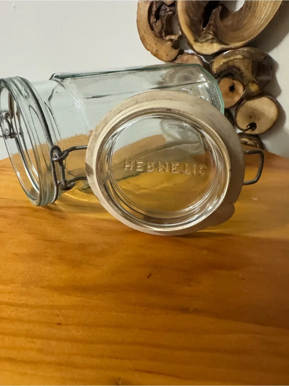 VINTAGE HERMETIC LITER HINGED CONTAINER